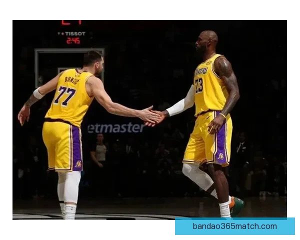 湖人近期23胜6负分差个位数表现出色 仅次16勇士近18年最强